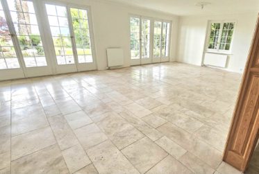 Magnfique appartement de 5 pces rénové avec grand jardin, garage double, piscine intérieure.
