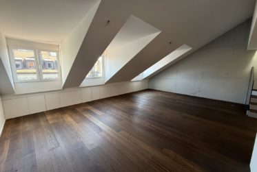 Au centre-ville, beau 4½ pièces au 4ème étage
