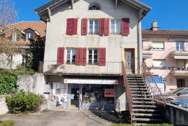 Centre-ville de Cossonay Immeuble de 3 appartements+commerce