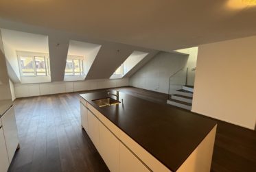 Au centre-ville, beau 4½ pièces au 4ème étage