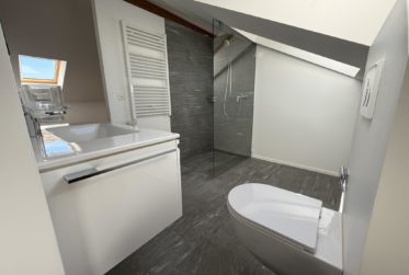Au centre-ville, beau 4½ pièces au 4ème étage