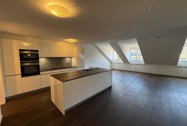 Au centre-ville, beau 4½ pièces au 4ème étage
