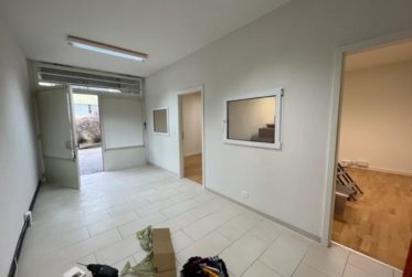 Local commercial de 3 pièces