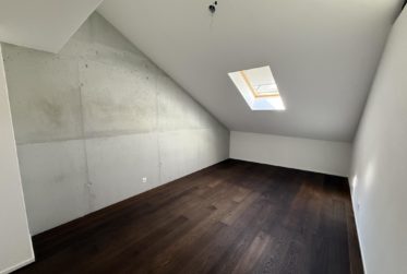 Au centre-ville, beau 4½ pièces au 4ème étage