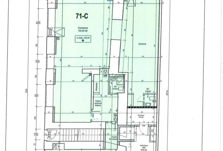 Arcade commerciale avec vitrine