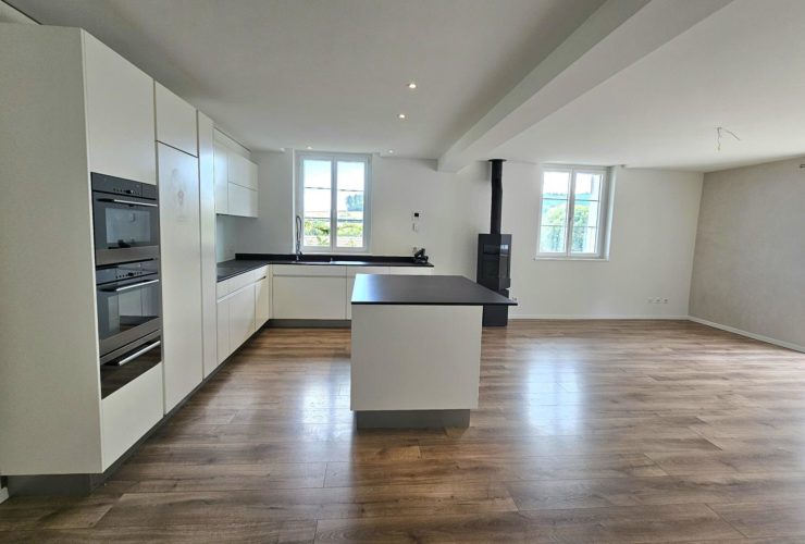 5 Pièces Maison, Maison villageoise