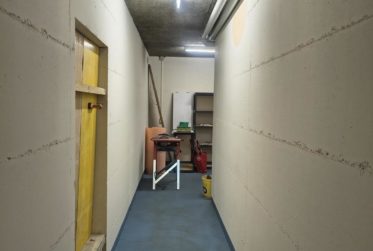 Dépôt à louer dans la zone industrielle