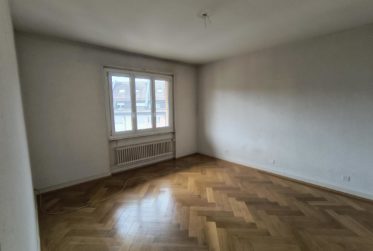 Appartement de 2½ pièces au 4ème étage proche de la gare