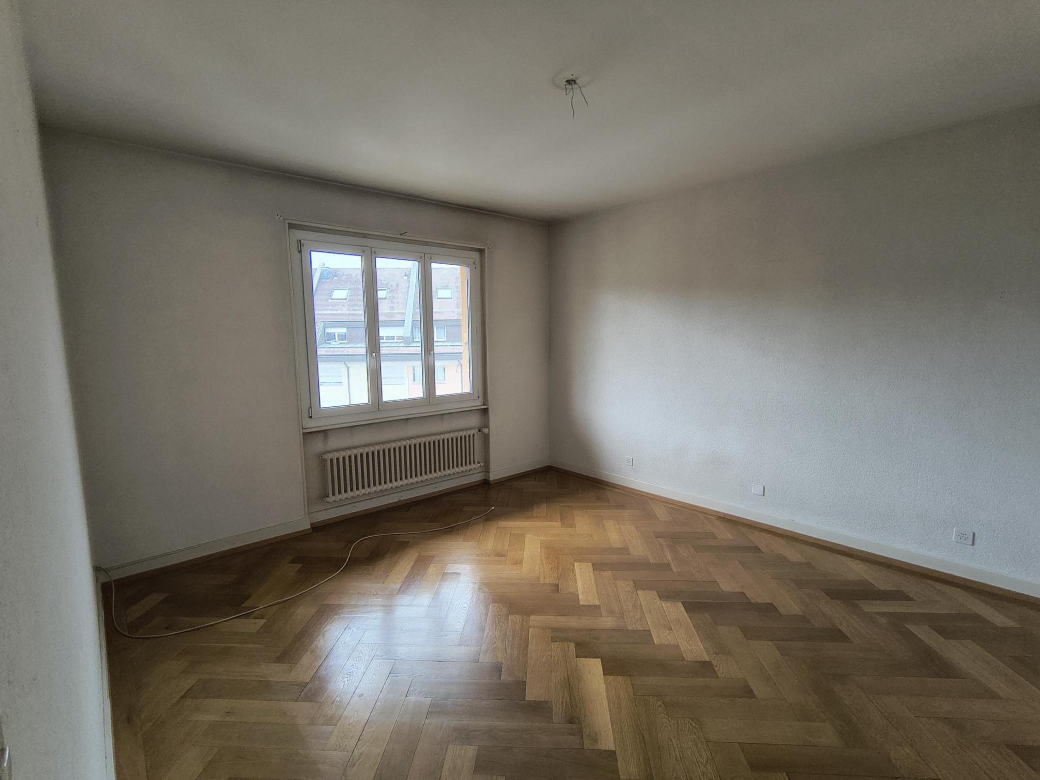Appartement de 2½ pièces au 4ème étage proche de la gare