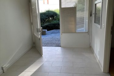 Vufflens-la-Ville, local commercial à louer avec parking