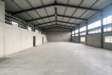 Halle industrielle d'environ 700m²