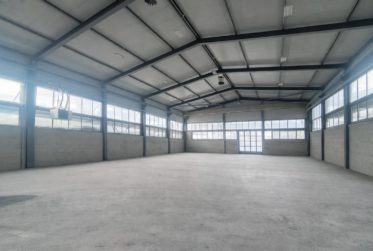 Halle industrielle d'environ 700m²