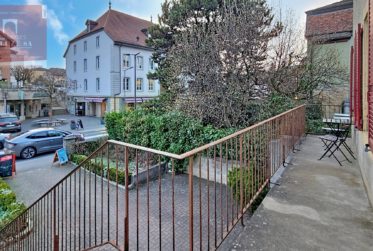 Immeuble de 3 appartements+commerce (loués)