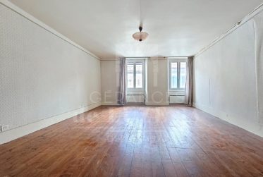 Coup de coeur - Maison villageoise très bien située (à rénover)