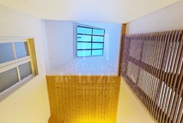 Pour investisseur : Immeuble locatif mixte bien situé