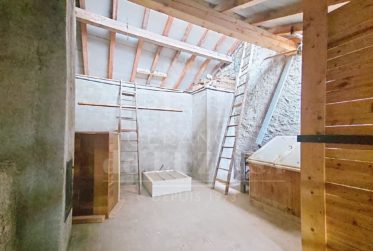 Coup de coeur - Maison villageoise très bien située (à rénover)