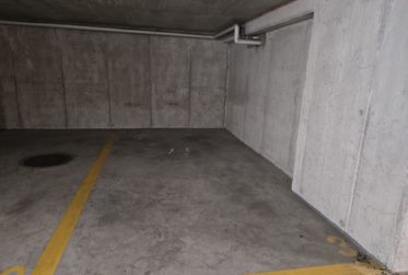 Exclusif : Place de parc actuellement louée - Parking souterrain