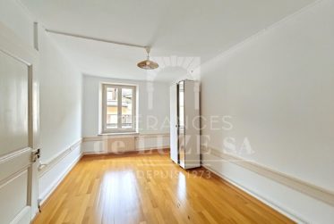 Pour investisseur : Immeuble locatif mixte bien situé