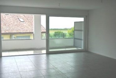 Bel appartement Duplex de 3½ pièces à Etoy