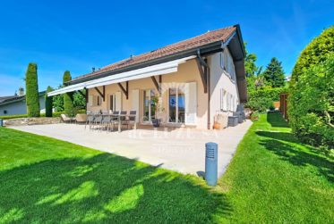Exclusif : Villa individuelle familiale de 6.5 pièces avec piscine