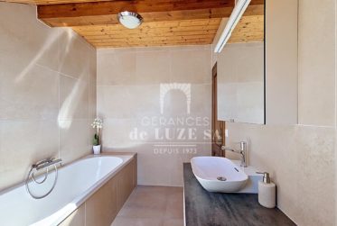 Exclusif : Villa individuelle familiale de 6.5 pièces avec piscine