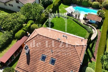Exclusif : Villa individuelle familiale de 6.5 pièces avec piscine