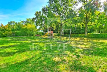EN EXCLUSIVITÉ – VILLA FAMILIALE DE 6 PIÈCES AVEC JARDIN PRIVATIF