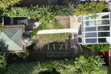 EN EXCLUSIVITÉ – VILLA FAMILIALE DE 6 PIÈCES AVEC JARDIN PRIVATIF